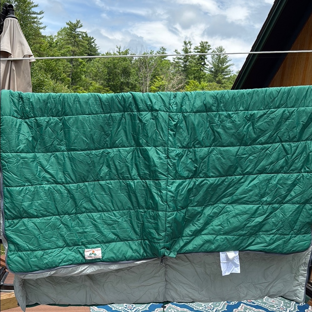 EMS Sleeping Bag EUC - Picture 6 of 17